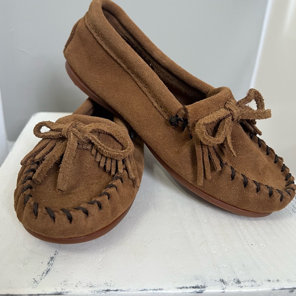 Minnetonka Tan Suede Moccasins